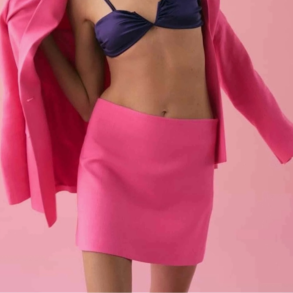 ZARA | Hot pink mini skirt